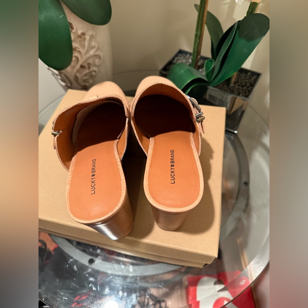 Lucky Brand Leather Wedges - Picture 4 of 12